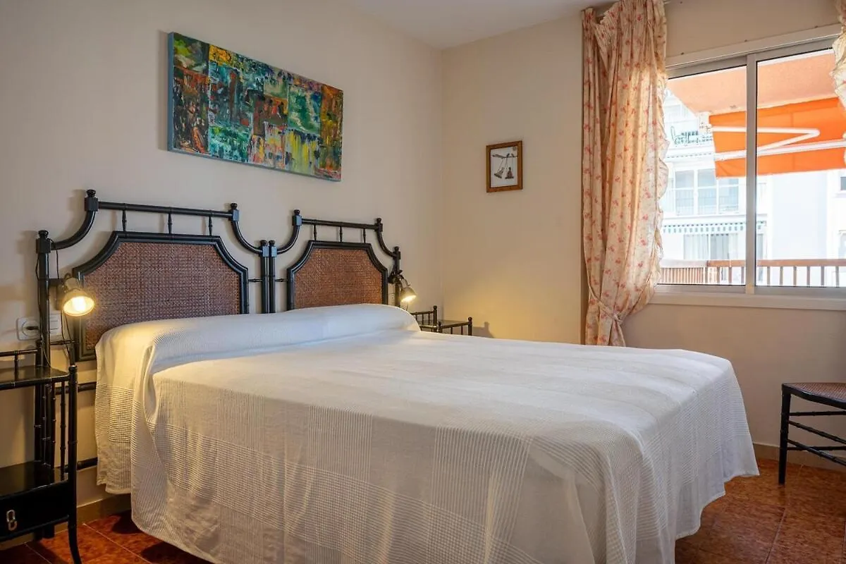At035 Apartment Located On The First Line Of The Beach Torredembarra